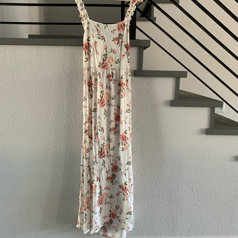 NWT Floral open back maxi dress